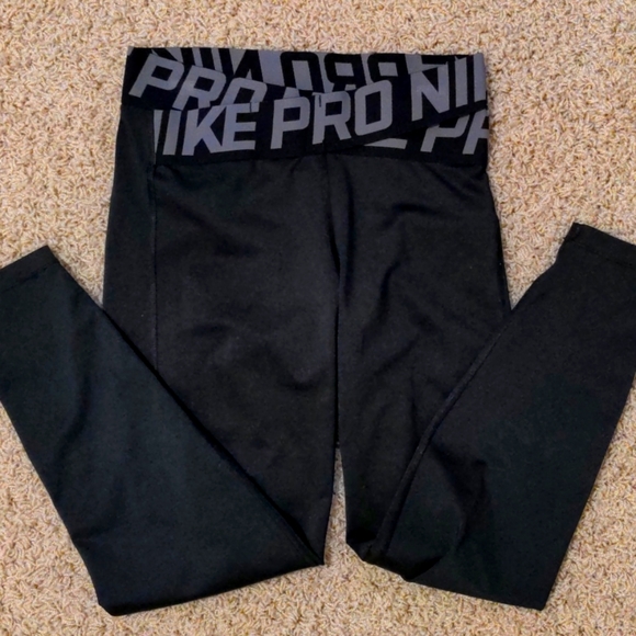 Nike Pants - Nike Pro Dry Fit leggings